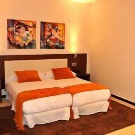 돈 펠리페 3* 세고비아