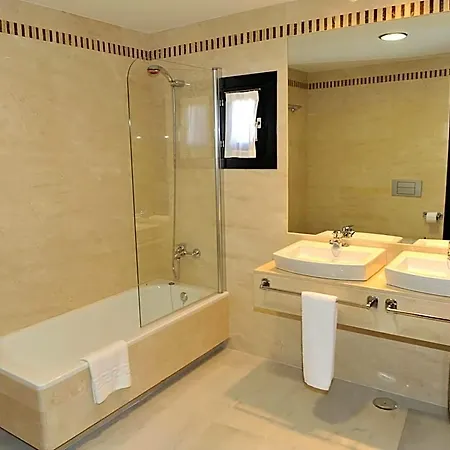Don Felipe 3* شقوبية